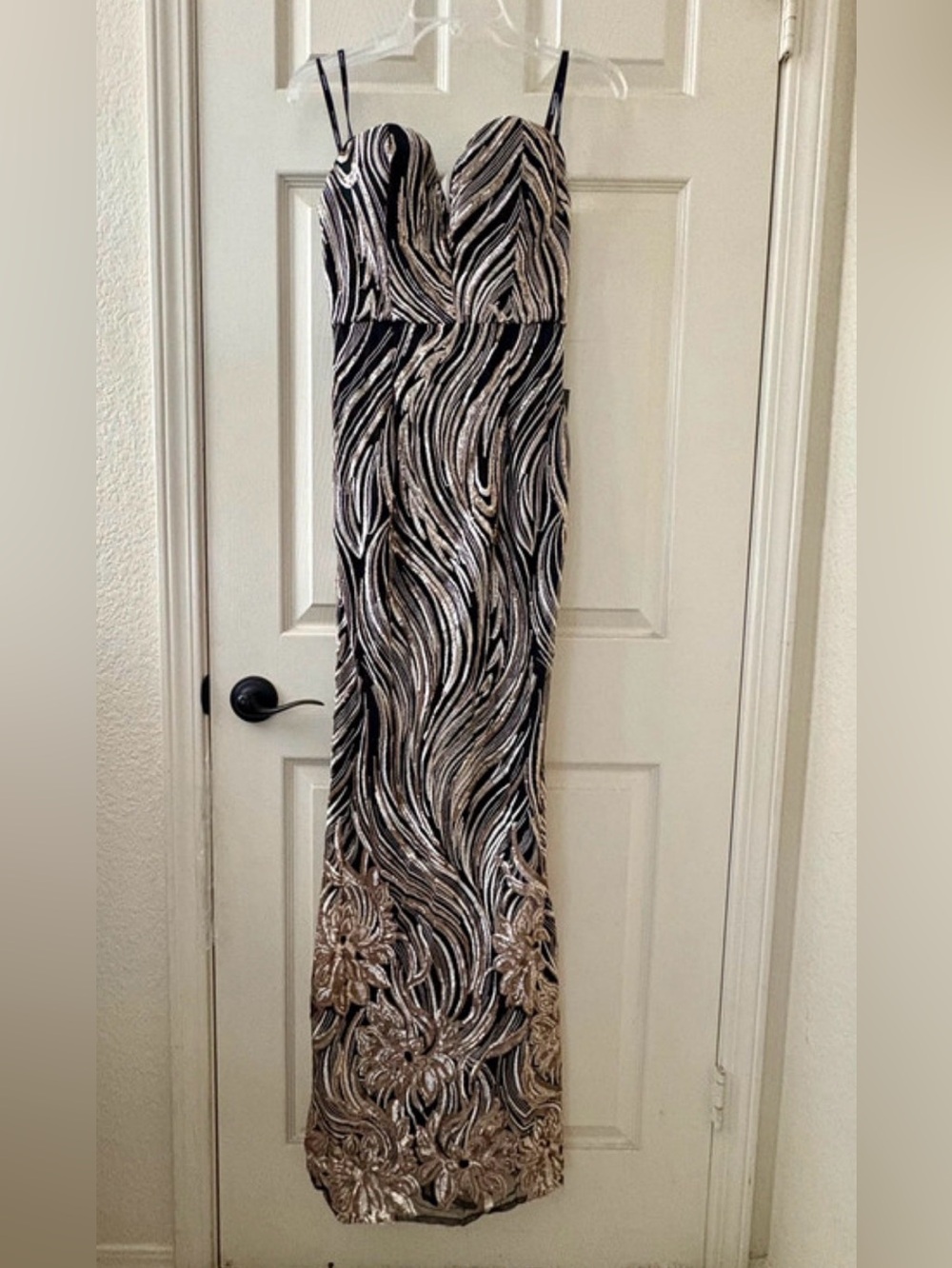 Fashion Nova Black and Gold Sequin Prom Dress